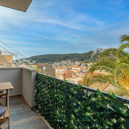 Villa Capitis In The Center- Exclusive Apartment Hvar Town Exterior photo